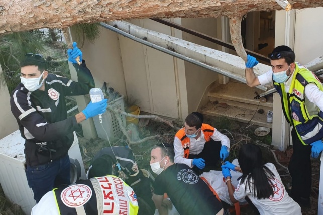 Bnei Brak: 19-Year-Old Newly Married Woman Loses Leg After Tree Falls On Her 1