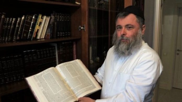Ukrainian Government Honors Rabbi Of Kiev 1