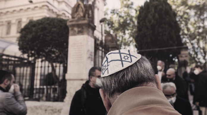 Europe’s Jewish Population Is As Low As It Was 1,000 Years Ago. And The Future Doesn’t Look Bright. 1