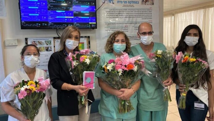 40,000 People Send Flowers to COVID Heroes as Part of Shabbat Project 2020 1